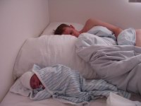 Kevin spi s Tatkom...